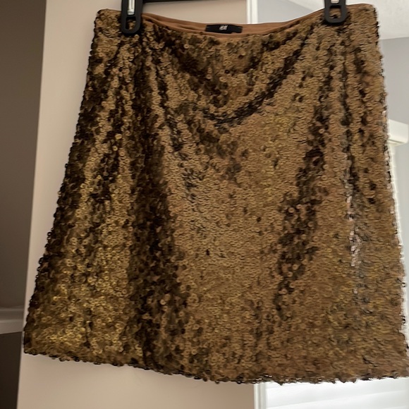 🤎💛 H&M size M Golden sequin skirt - Picture 1 of 3